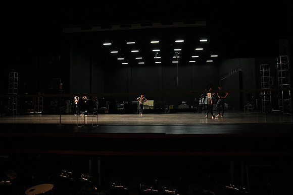 20151025_MCB_Back_Stage_2Cast_Arsht_IMG_7503