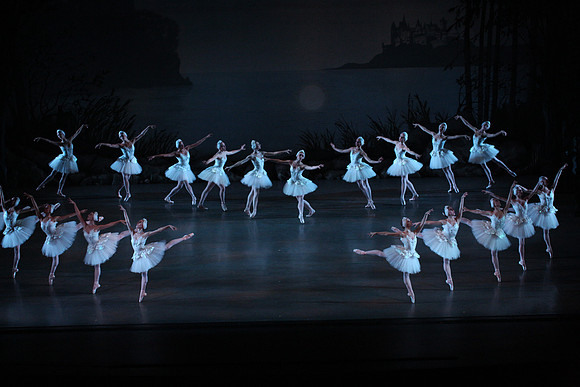 20151114_Swan_Lake_George_Balanchine_Kravis_IMG_6593
