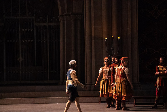 Swan_Lake_Act 3_DR 1 Cast5520
