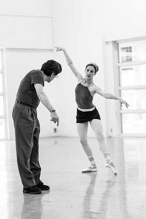 6056_DG_10042011_MCB_AL1B0284bw