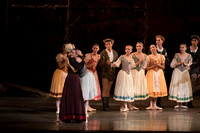 20161022_MCB_Giselle_Act1_2Cast_Tricia_Arsht_73A9305