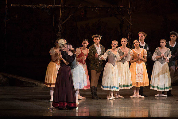 20161022_MCB_Giselle_Act1_2Cast_Tricia_Arsht_73A9305
