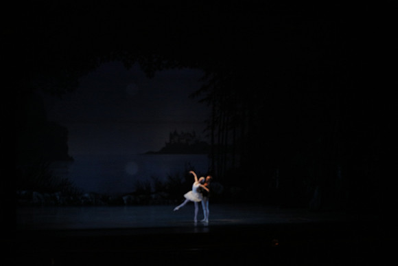 20151023_MCB_Swan_Lake_Prefomance_Arsht__75A2388