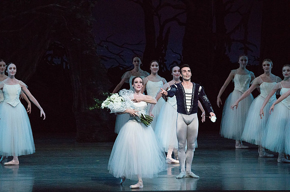 20161022_MCB_Giselle_Act2_2Cast_Tricia_Arsht_73A1025
