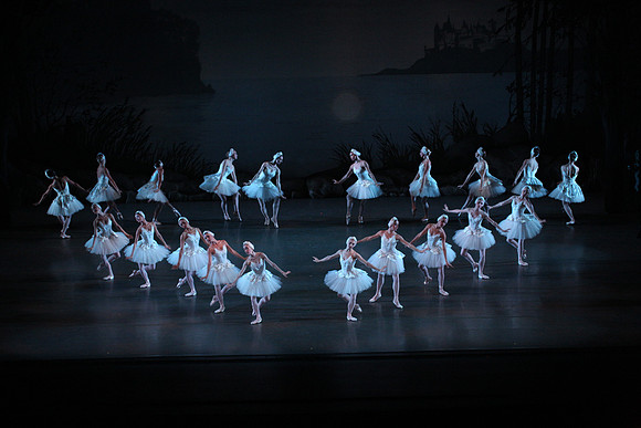 20151114_Swan_Lake_George_Balanchine_Kravis_IMG_6587