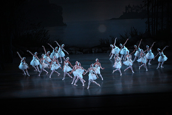 20151114_Swan_Lake_George_Balanchine_Kravis_IMG_6641