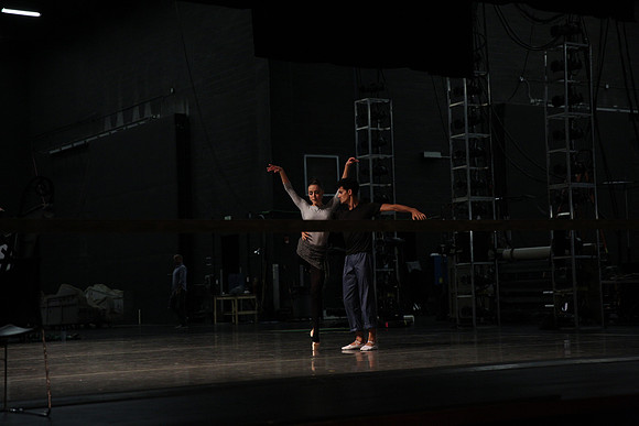20151025_MCB_Back_Stage_2Cast_Arsht_IMG_7493
