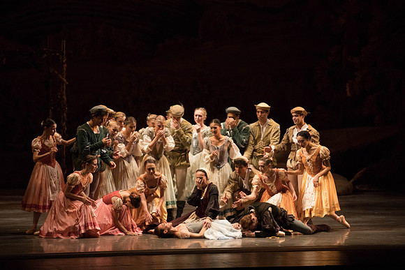 20161022_MCB_Giselle_Act1_2Cast_Tricia_Arsht_73A9457