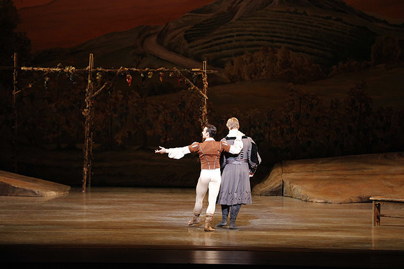 20161020_MCB_Giselle_Act1_2Cast_DR_No Makeup_Arsht_75A0101