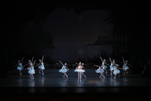 20151022_MCB_Swan_Lake_DR_Arsht__75A8144