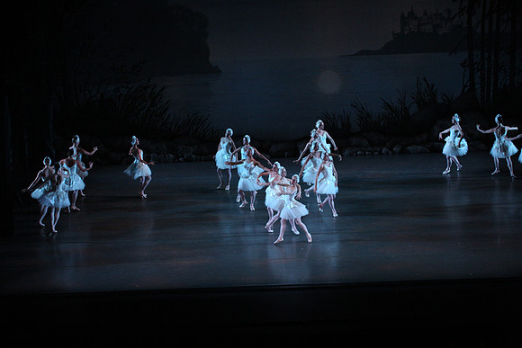 20151114_Swan_Lake_George_Balanchine_Kravis_IMG_6645