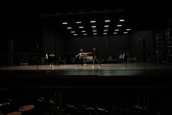 20151025_MCB_Back_Stage_2Cast_Arsht_IMG_7500