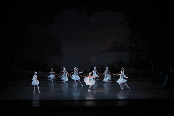 20151022_MCB_Swan_Lake_DR_Arsht__75A8209