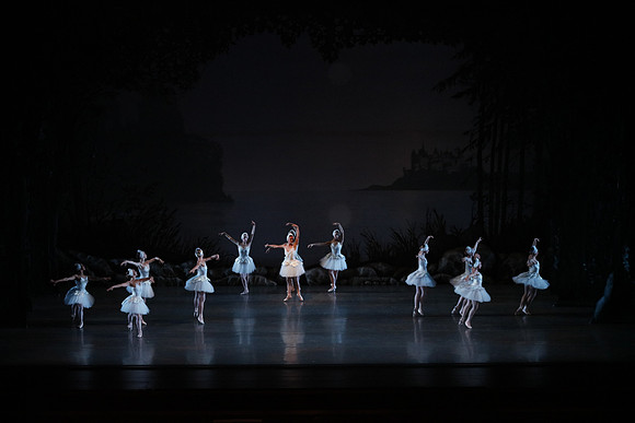 20151022_MCB_Swan_Lake_DR_Arsht__75A8094