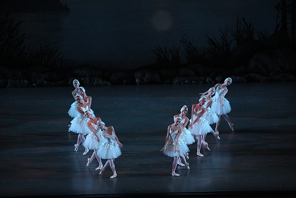20151114_Swan_Lake_George_Balanchine_Kravis_IMG_6580