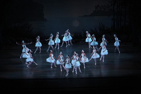 20151114_Swan_Lake_George_Balanchine_Kravis_IMG_6596