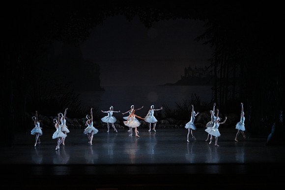 20151022_MCB_Swan_Lake_DR_Arsht__75A8095