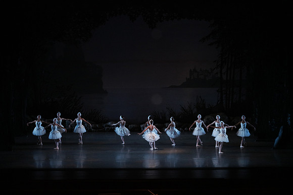 20151022_MCB_Swan_Lake_DR_Arsht__75A8121