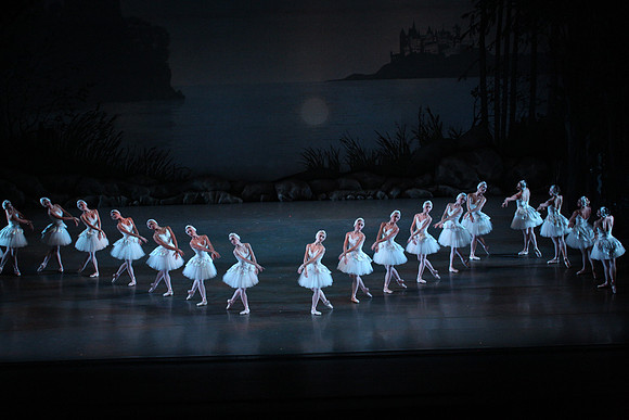 20151114_Swan_Lake_George_Balanchine_Kravis_IMG_6556