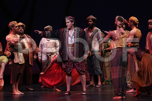 20150226_The_Pearl_Fisher_Act_29C7C0604