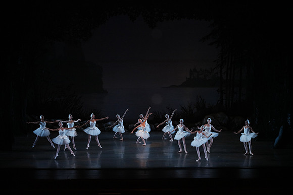20151022_MCB_Swan_Lake_DR_Arsht__75A8127