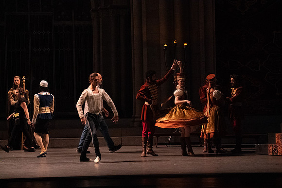 Swan_Lake_Act 3_DR 1 Cast5541