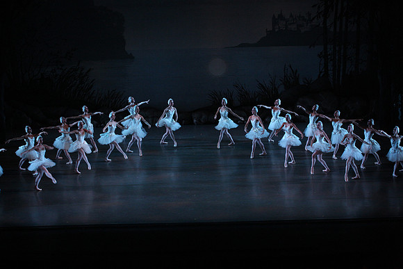 20151114_Swan_Lake_George_Balanchine_Kravis_IMG_6602