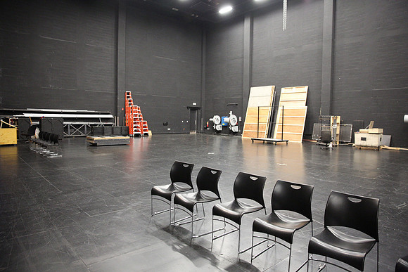 20151112_The_Barber_of_Seville_Backstage_IMG_0137