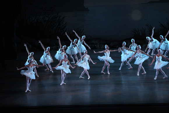 20151114_Swan_Lake_George_Balanchine_Kravis_IMG_6638