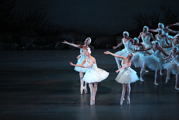 20151114_Swan_Lake_George_Balanchine_Kravis_IMG_6528