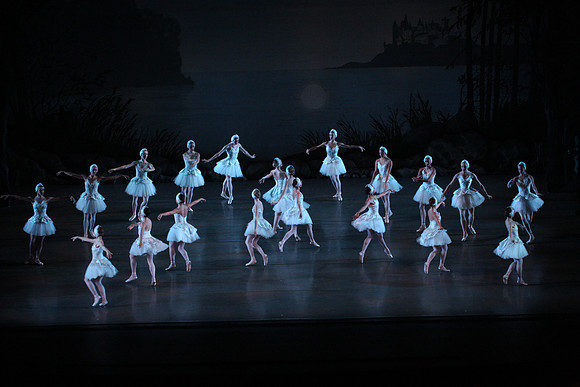 20151114_Swan_Lake_George_Balanchine_Kravis_IMG_6598