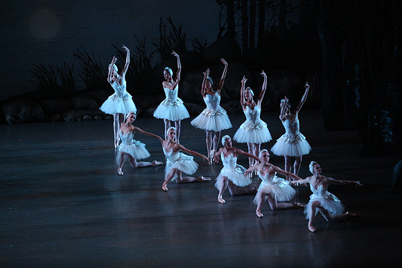 20151114_Swan_Lake_George_Balanchine_Kravis_IMG_6626