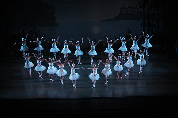 20151114_Swan_Lake_George_Balanchine_Kravis_IMG_6590