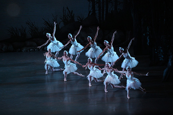 20151114_Swan_Lake_George_Balanchine_Kravis_IMG_6628