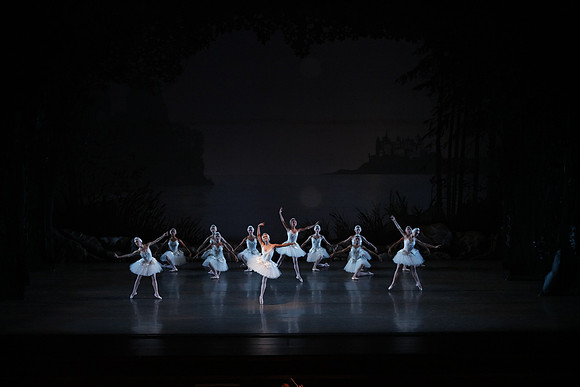20151022_MCB_Swan_Lake_DR_Arsht__75A8177