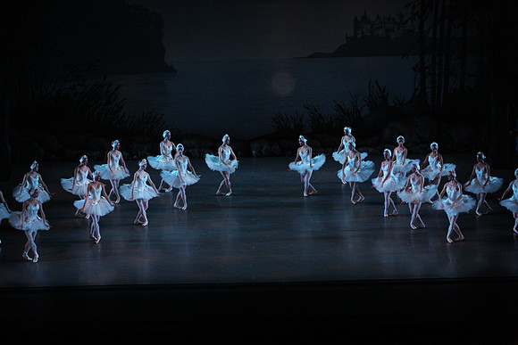 20151114_Swan_Lake_George_Balanchine_Kravis_IMG_6613