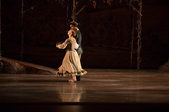 20161022_MCB_Giselle_Act1_2Cast_Tricia_Arsht_Arsht_73A5535