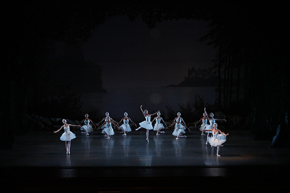 20151022_MCB_Swan_Lake_DR_Arsht__75A8195