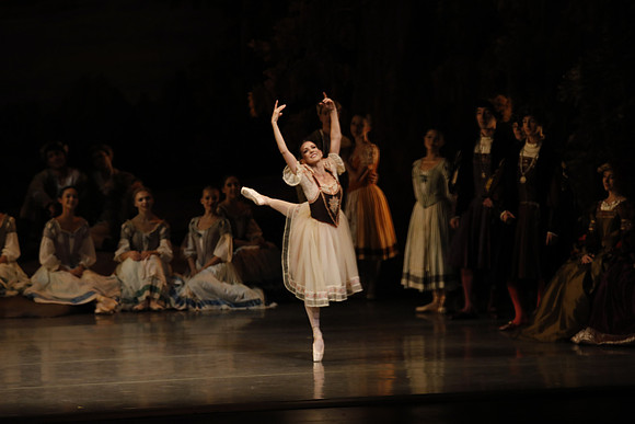 20161023_MCB_Giselle_Act1_3Cast_Jennifer_Laurent_Arsht__73A3499