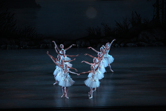 20151114_Swan_Lake_George_Balanchine_Kravis_IMG_6578