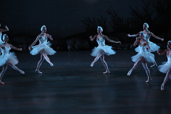 20151114_Swan_Lake_George_Balanchine_Kravis_IMG_6609