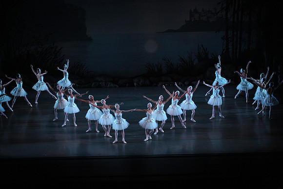 20151114_Swan_Lake_George_Balanchine_Kravis_IMG_6582