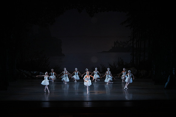 20151022_MCB_Swan_Lake_DR_Arsht__75A8211