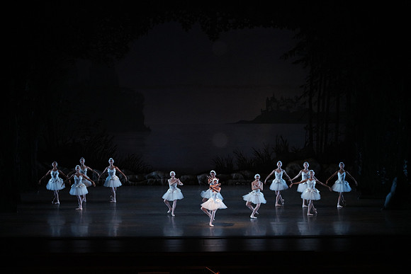 20151022_MCB_Swan_Lake_DR_Arsht__75A8117