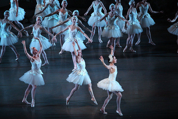 20151114_Swan_Lake_George_Balanchine_Kravis_IMG_6552