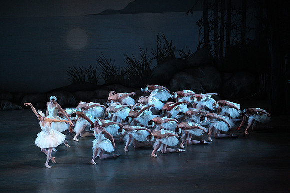 20151114_Swan_Lake_George_Balanchine_Kravis_IMG_6545
