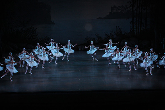 20151114_Swan_Lake_George_Balanchine_Kravis_IMG_6605