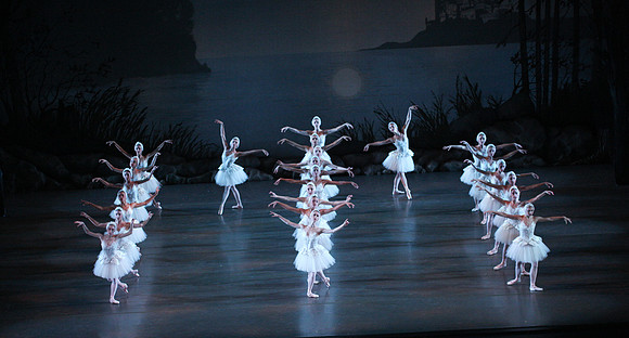 20151114_Swan_Lake_George_Balanchine_Kravis_IMG_6658