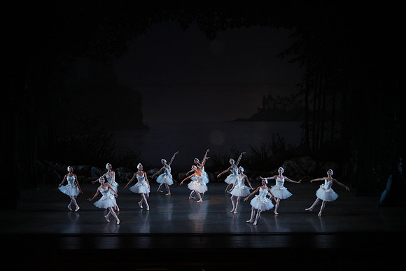 20151022_MCB_Swan_Lake_DR_Arsht__75A8128