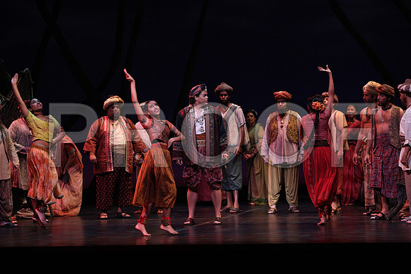 20150226_The_Pearl_Fisher_Act_29C7C0590